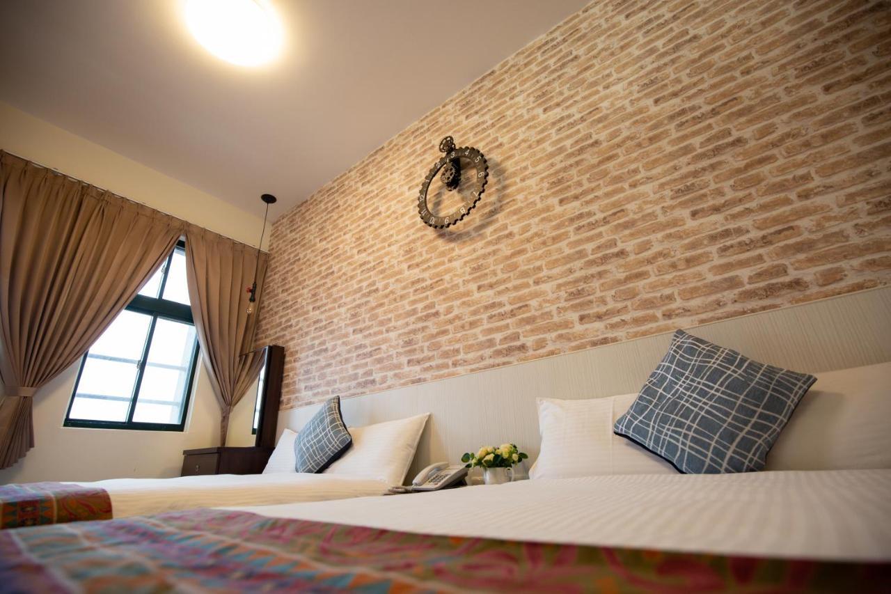 Jia-Jia Business Hotel Luodong Exterior photo