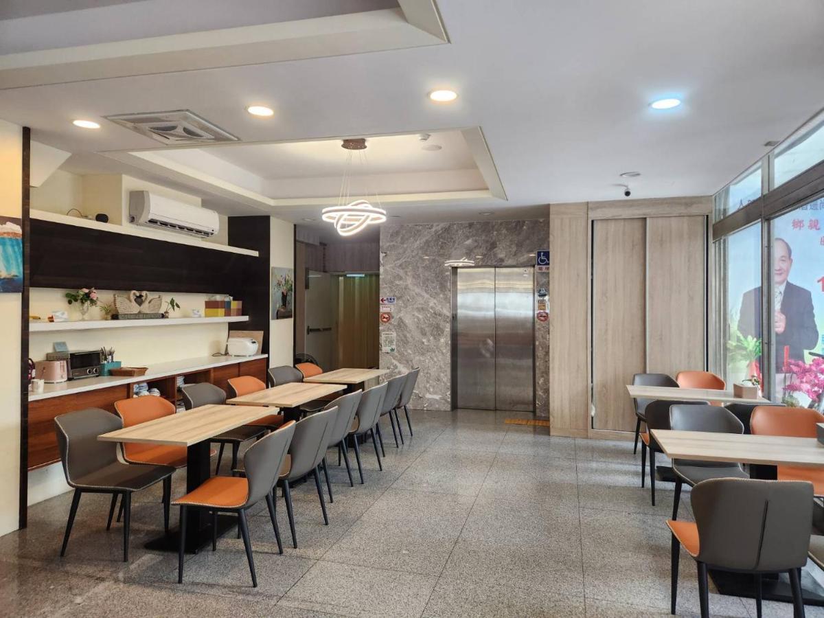 Jia-Jia Business Hotel Luodong Exterior photo